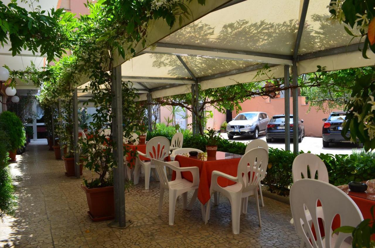 Hotel I Due Gabbiani Citr 9006 Marina dʼMarina dʼAndora Exteriér fotografie