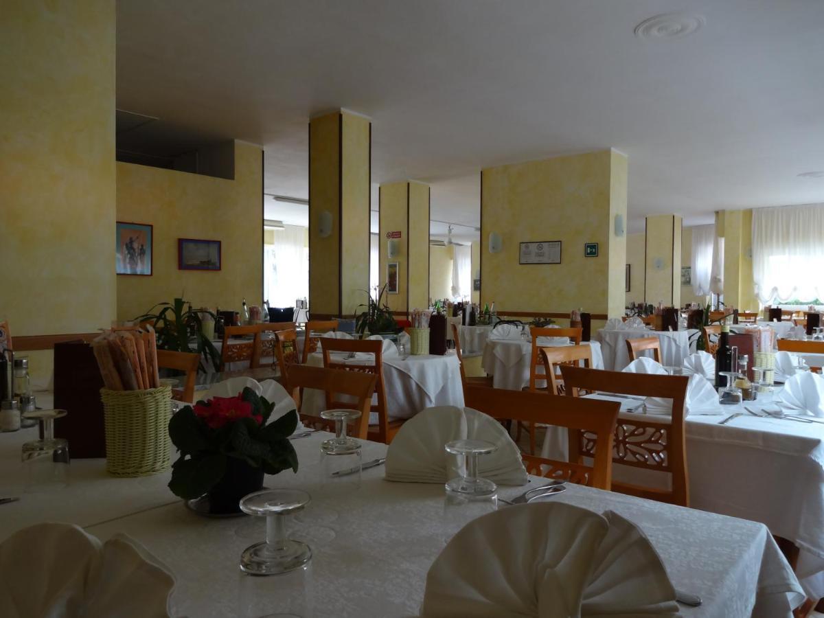Hotel I Due Gabbiani Citr 9006 Marina dʼMarina dʼAndora Exteriér fotografie