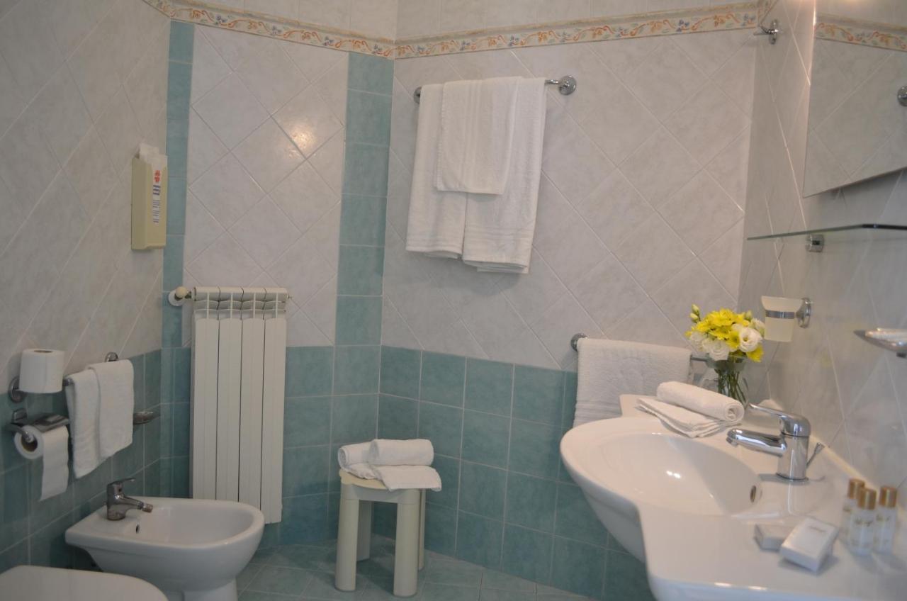 Hotel I Due Gabbiani Citr 9006 Marina dʼMarina dʼAndora Exteriér fotografie