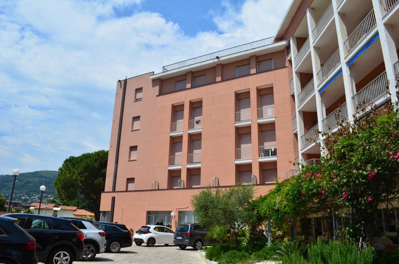Hotel I Due Gabbiani Citr 9006 Marina dʼMarina dʼAndora Exteriér fotografie